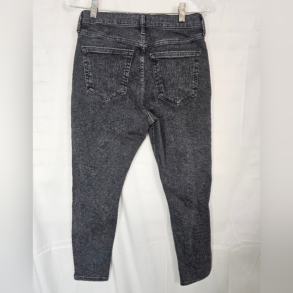 TOPSHOP Jamie Petite size 8 or 30×28 in washed black with distressed knees NWT - Picture 4 of 6